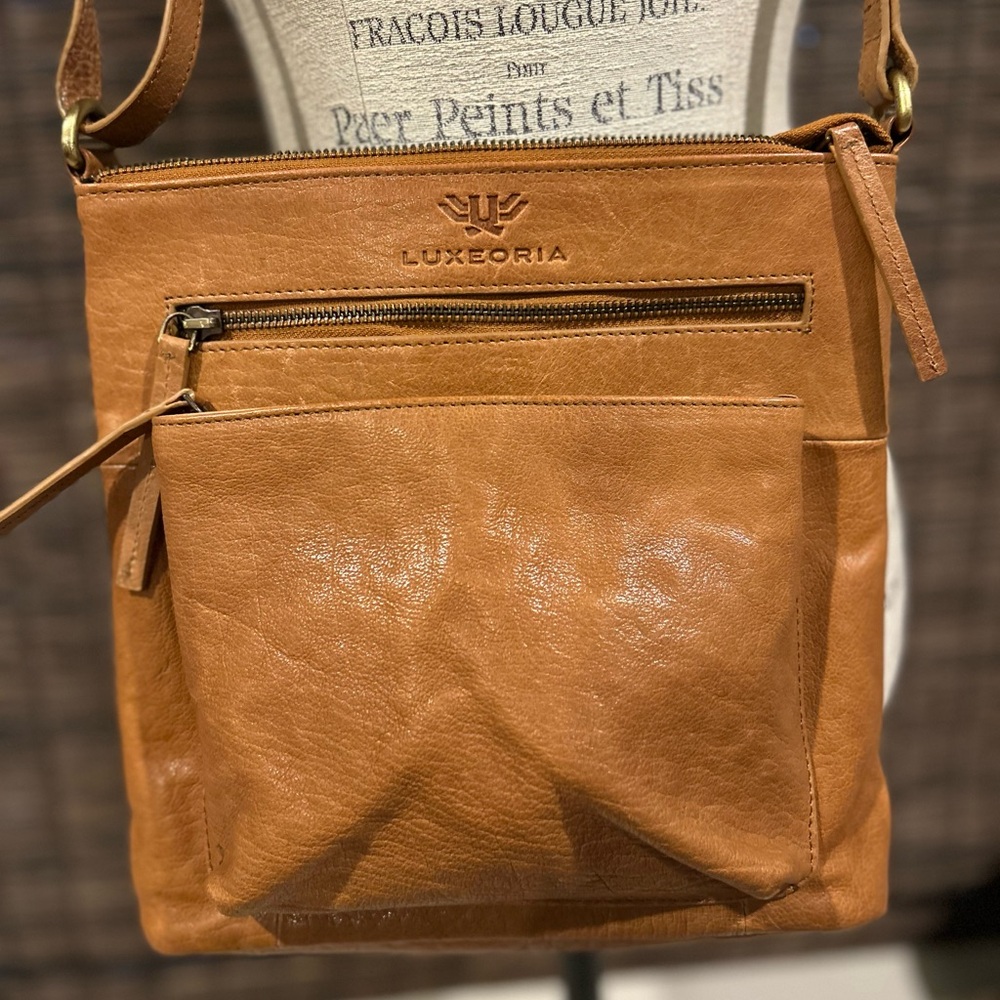 Luxeoria Handmade Leather Slingbag
